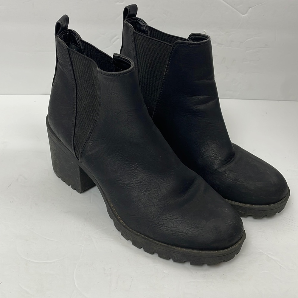 Dirty Laundry Lisbon black heeled ankle boot women’s size 8M